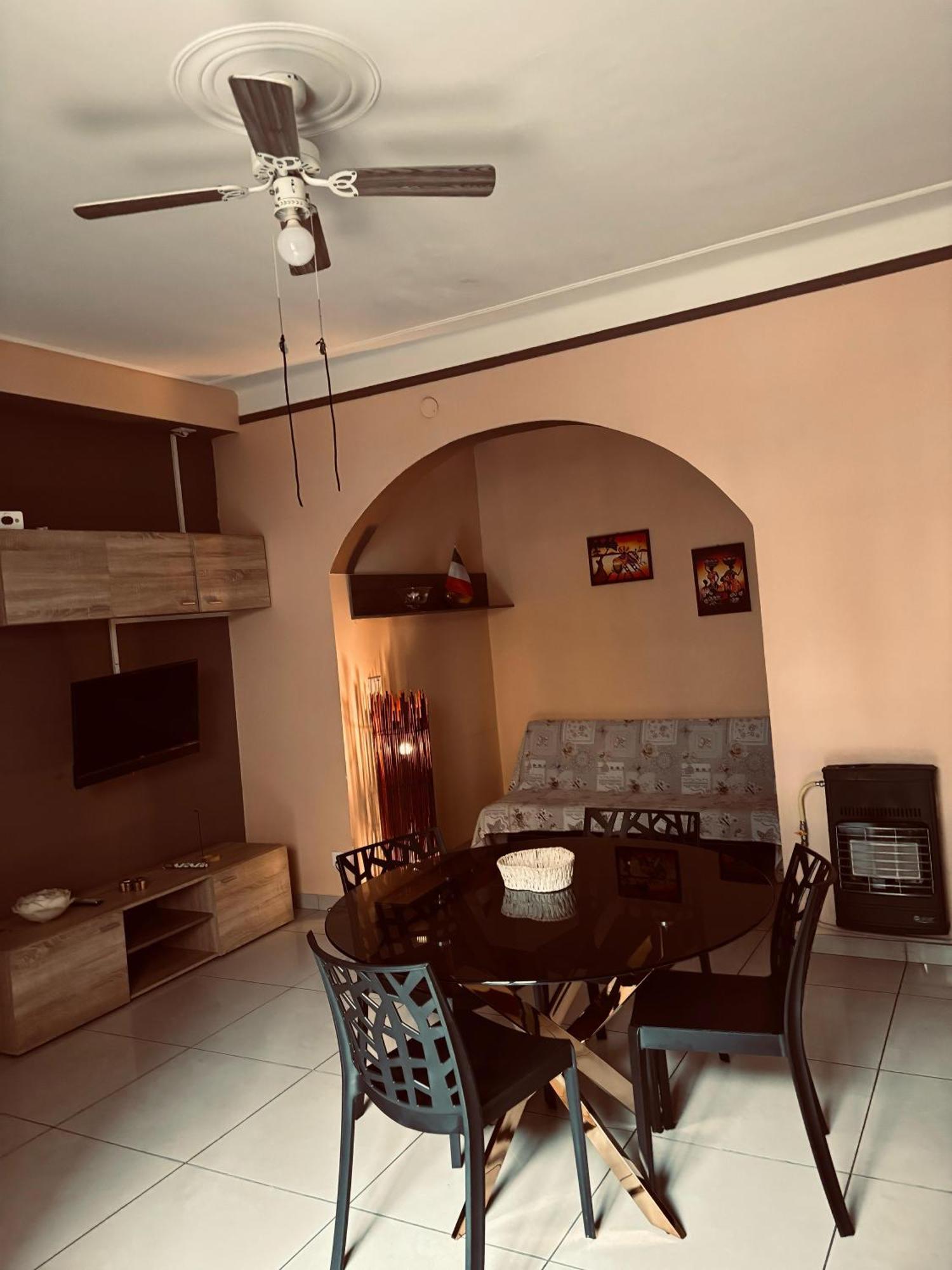 Brown Apartment Sanremo Luaran gambar