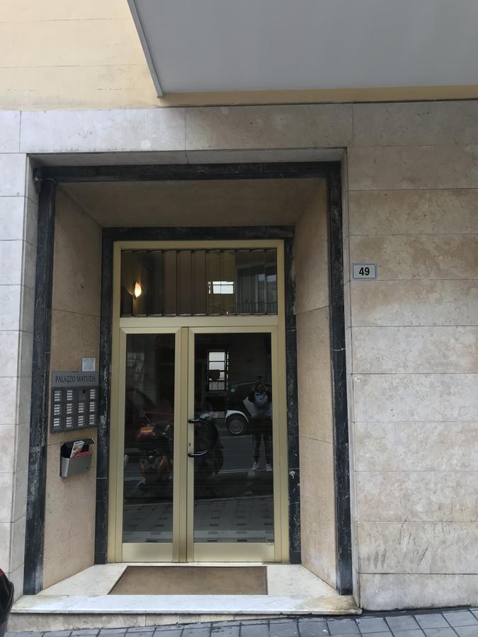 Brown Apartment Sanremo Luaran gambar