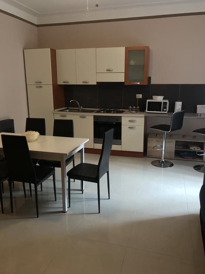 Brown Apartment Sanremo Luaran gambar